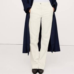 Banana Republic Women’s Ecru Straight Fit Weekender Pant‎ Size 6
